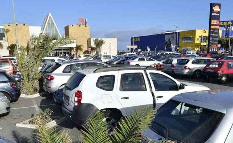 Imagen del aparcamiento de La Mareta, donde el denunciante entregó dinero a los acusados/C7/Arcadio Suárez.